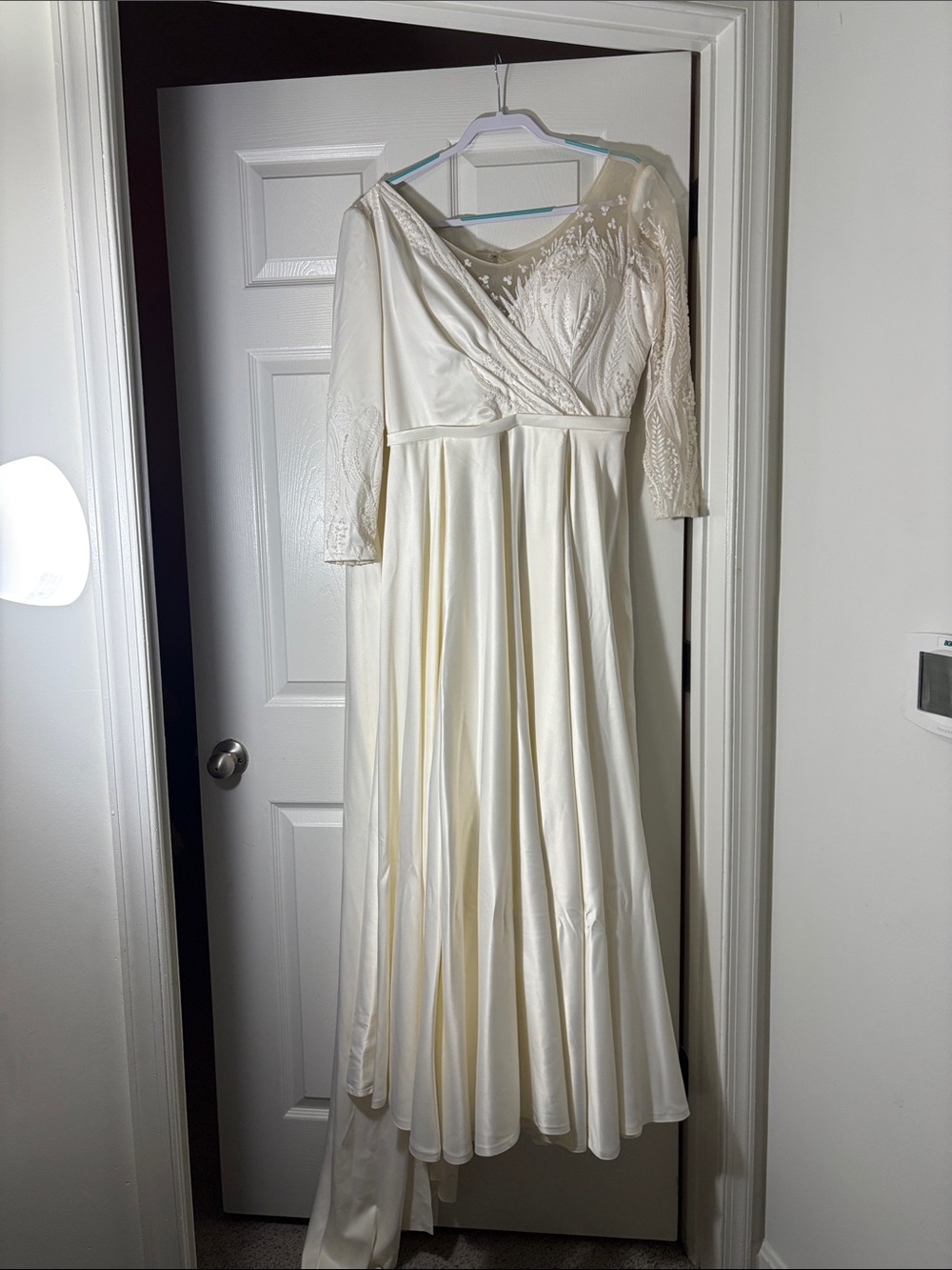 Classic Cream Long-Sleeve V-Neck Wedding Dress